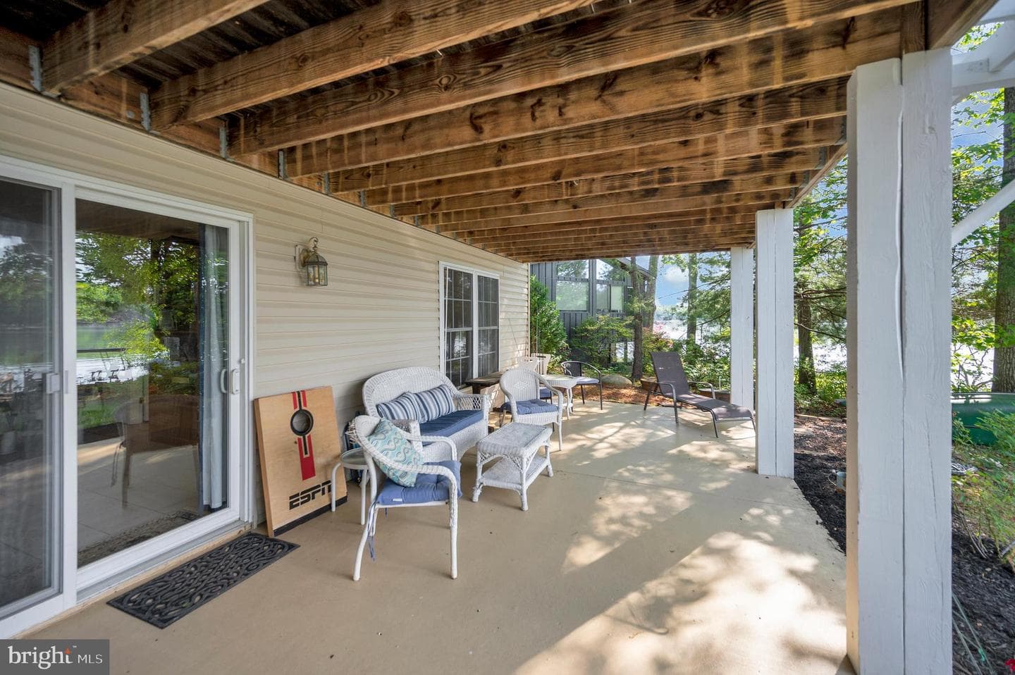 626 Cornwallis Avenue photo 53