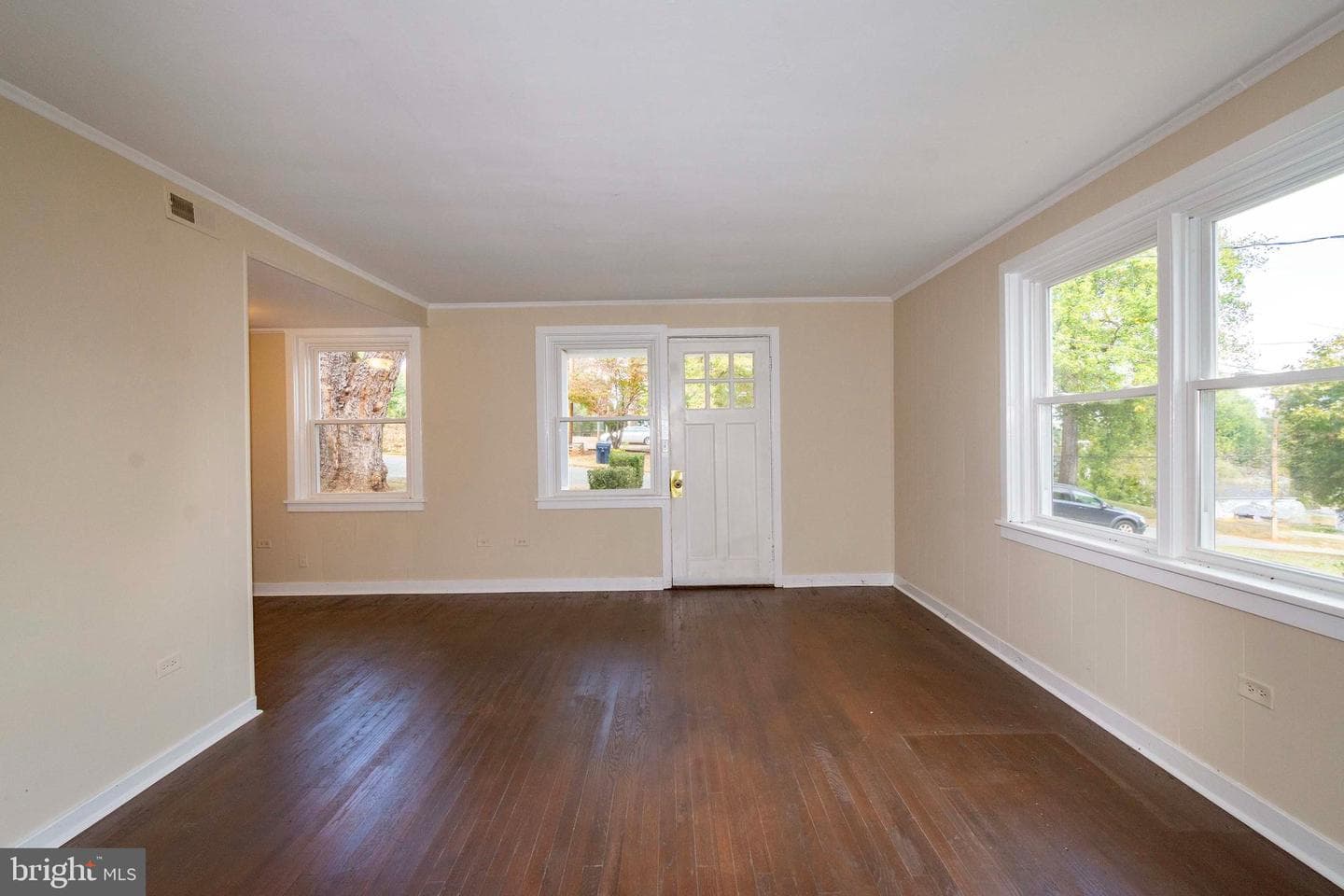 194 Morton St photo 14