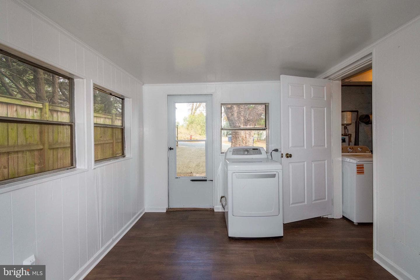 194 Morton St photo 24