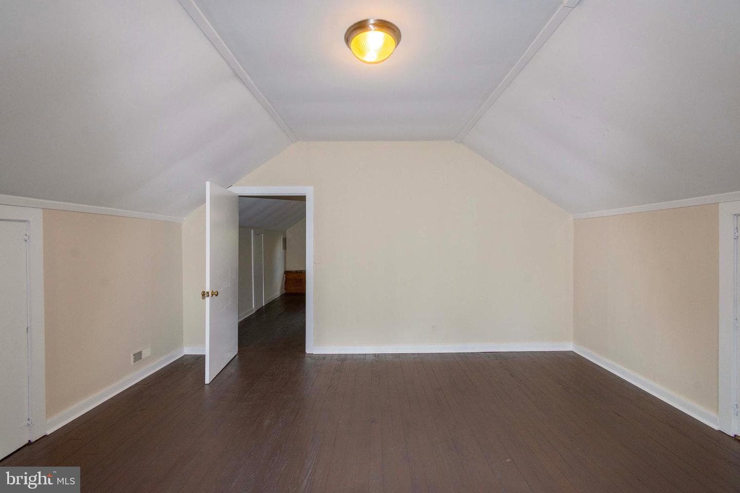 194 Morton St photo 35