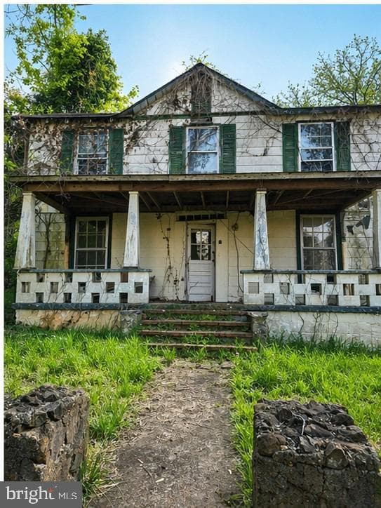 9422 Little Skyline Drive
