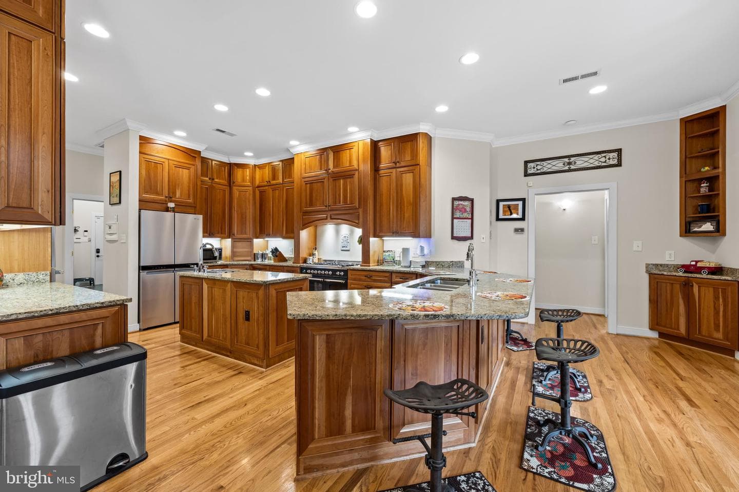 17054 Constitution Highway, Orange