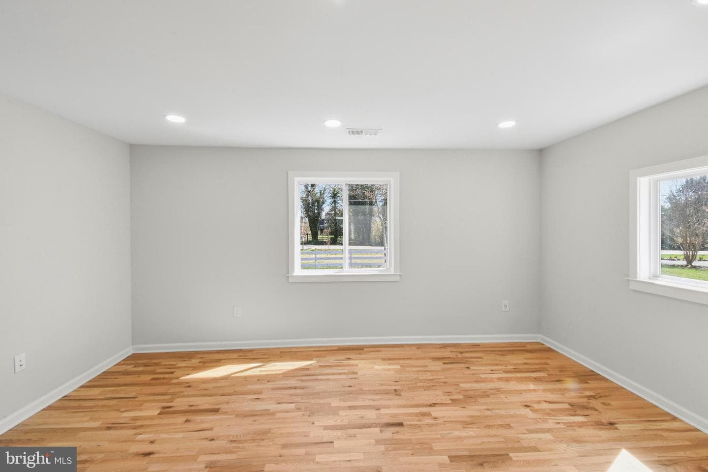 10349 Gordon Avenue photo 6