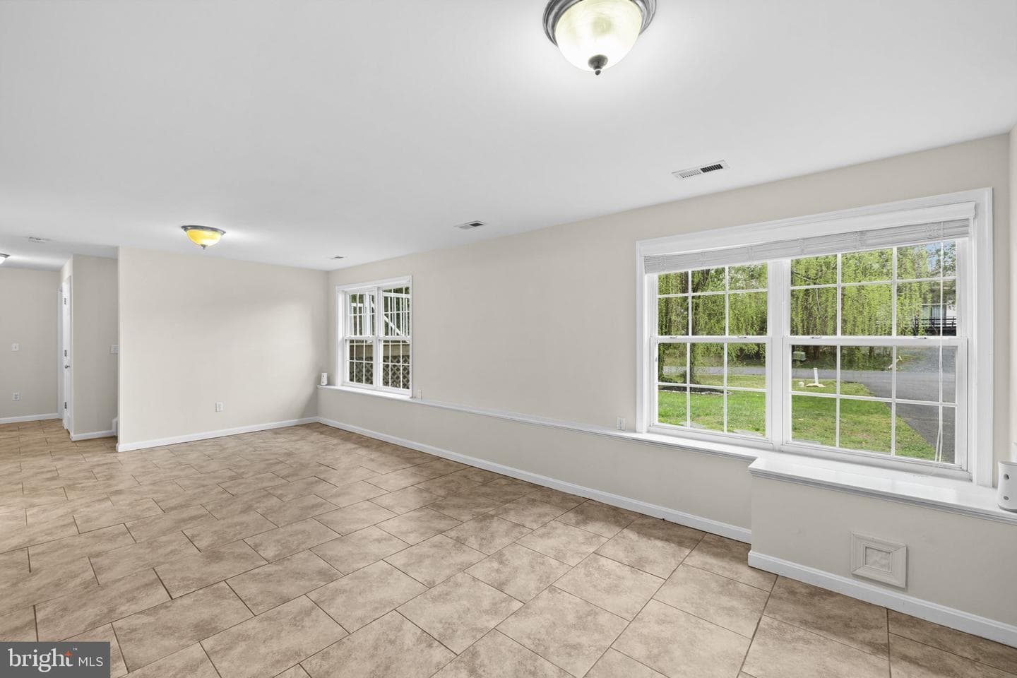 102 Fairfax Lane photo 28