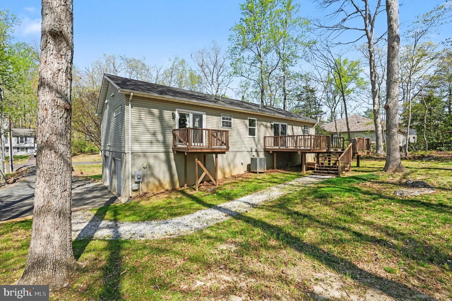 627 Mt Pleasant Drive photo 21