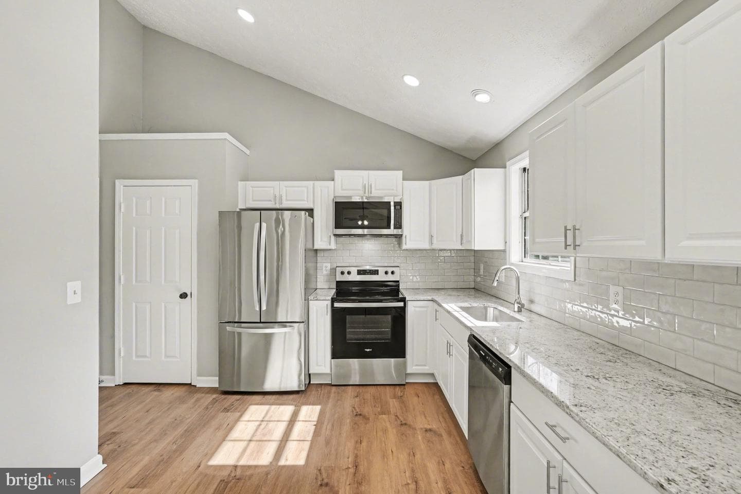 627 Mt Pleasant Drive photo 8