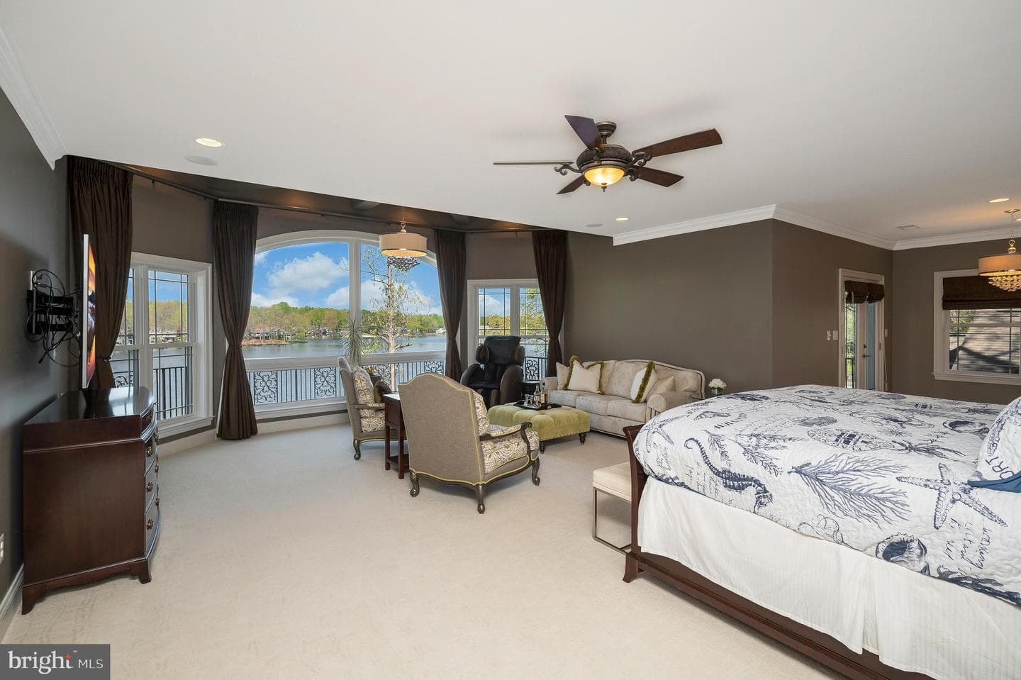 206 Madison Circle photo 56