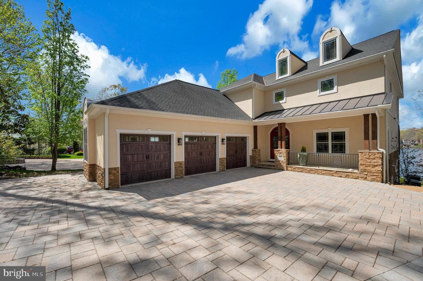 206 Madison Circle photo 7