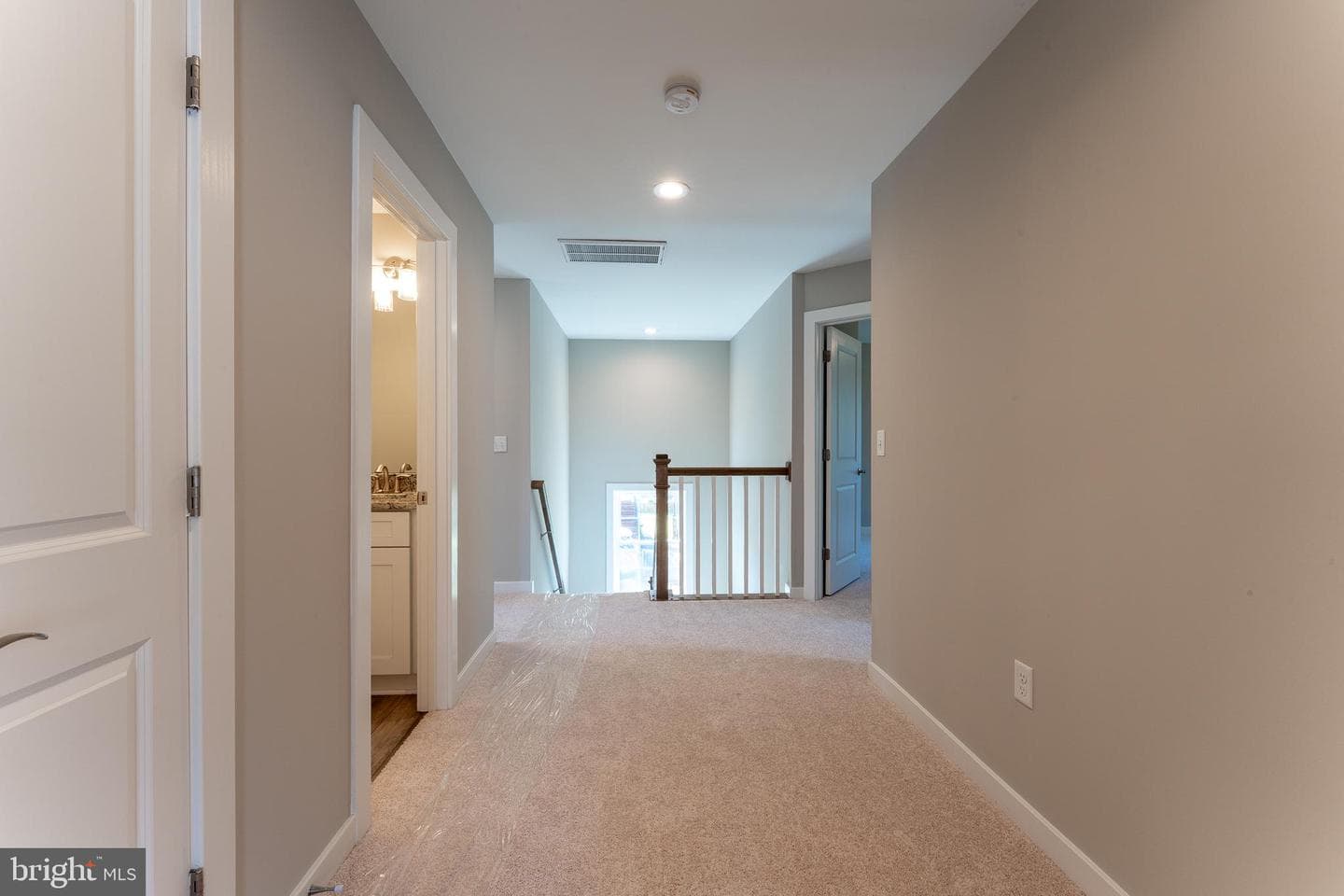 136 S Almond Street photo 39
