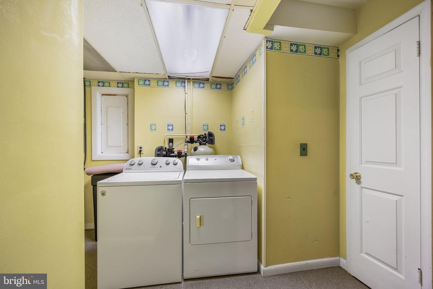 2065 Spotswood Drive photo 32