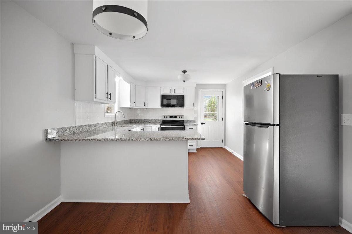 12275 Fox Den Ln photo 27