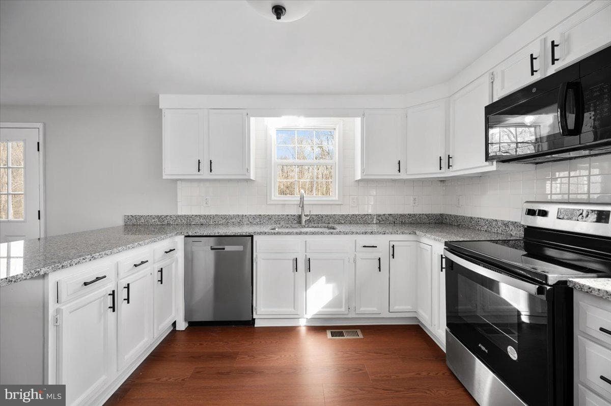 12275 Fox Den Ln photo 28