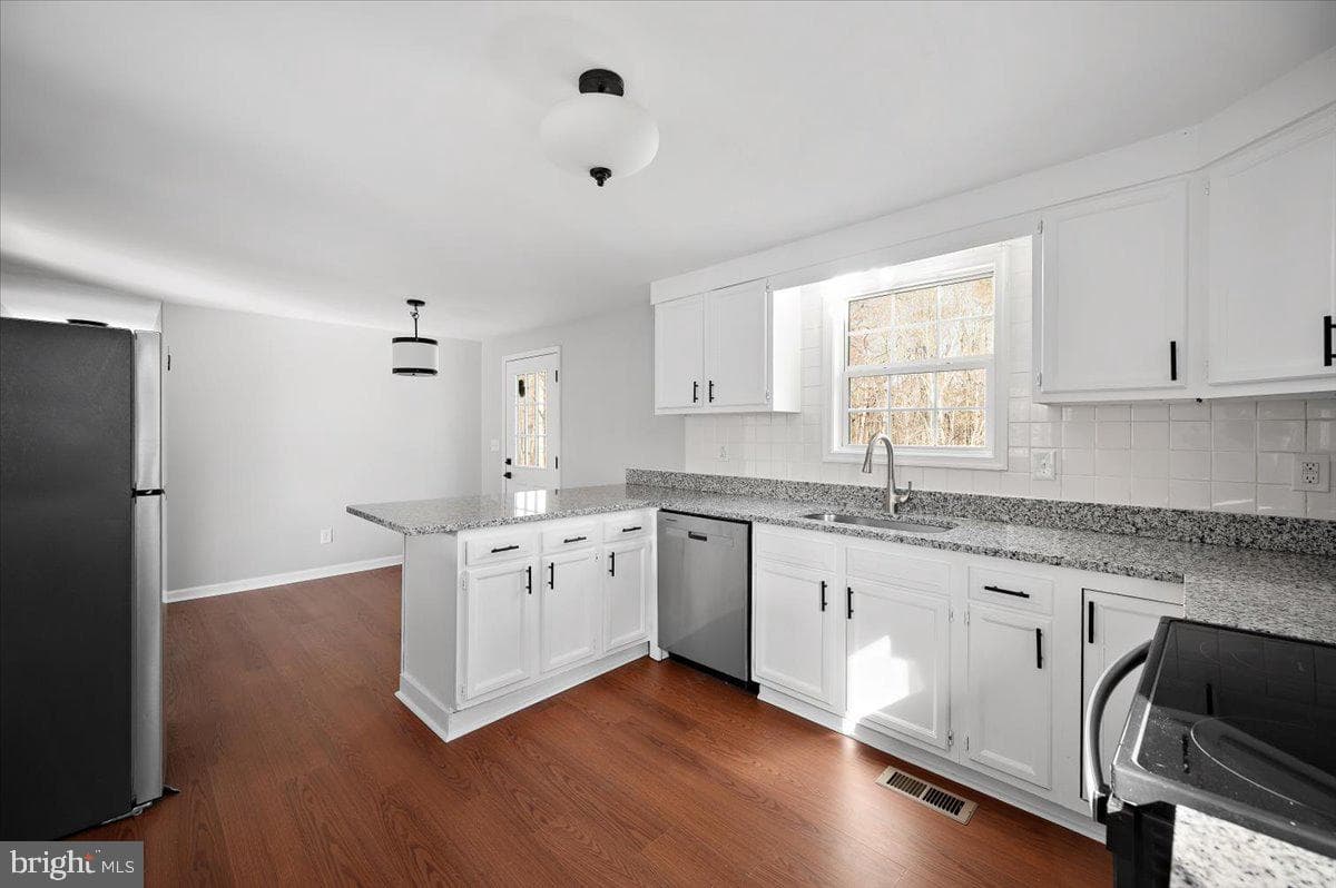 12275 Fox Den Ln photo 29