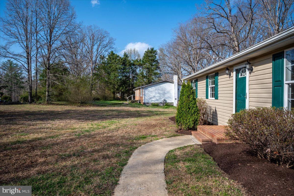 12275 Fox Den Ln photo 9