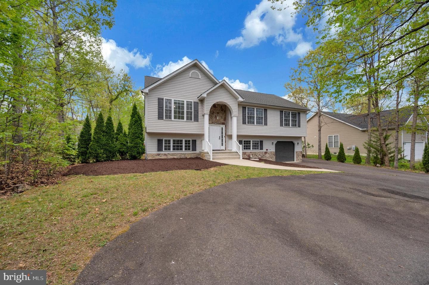 506 Yorktown Boulevard photo 3