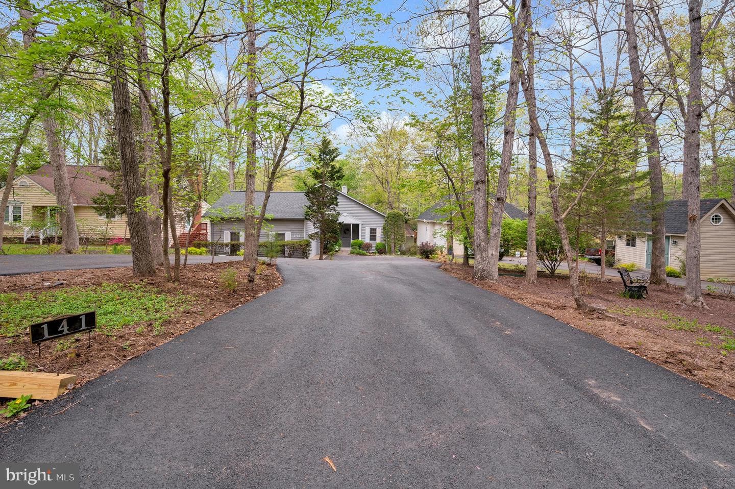 141 Larkspur Lane photo 4