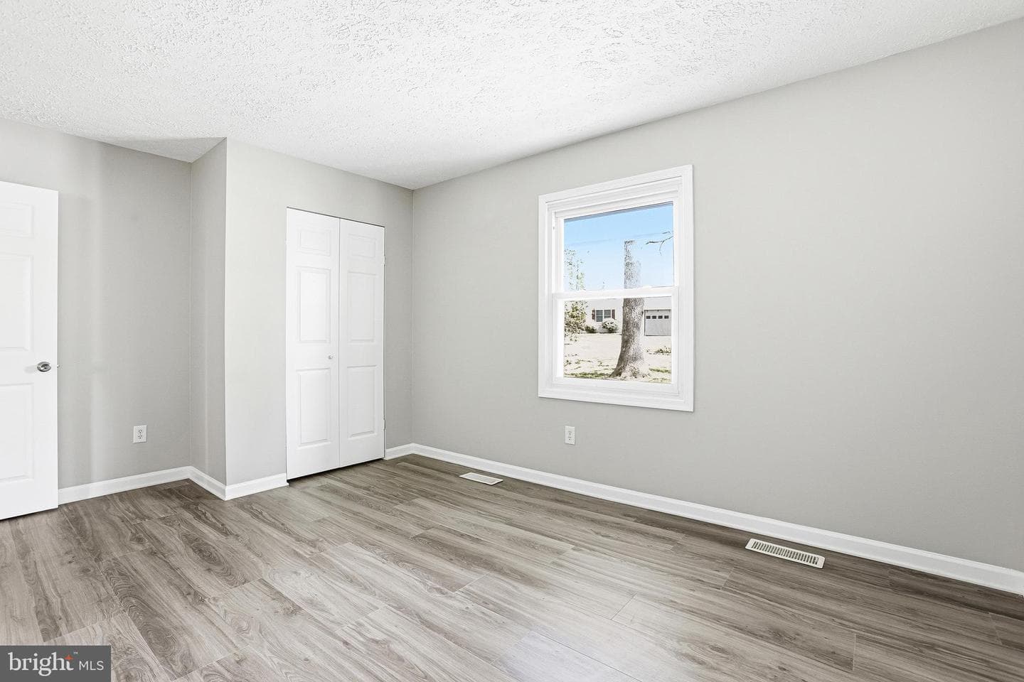 107 Sunset Court photo 26