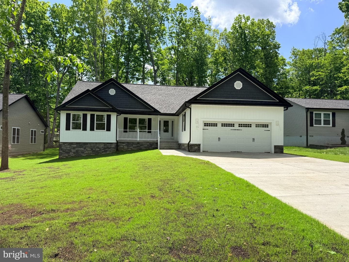 1233 Lakeview Parkway photo 4