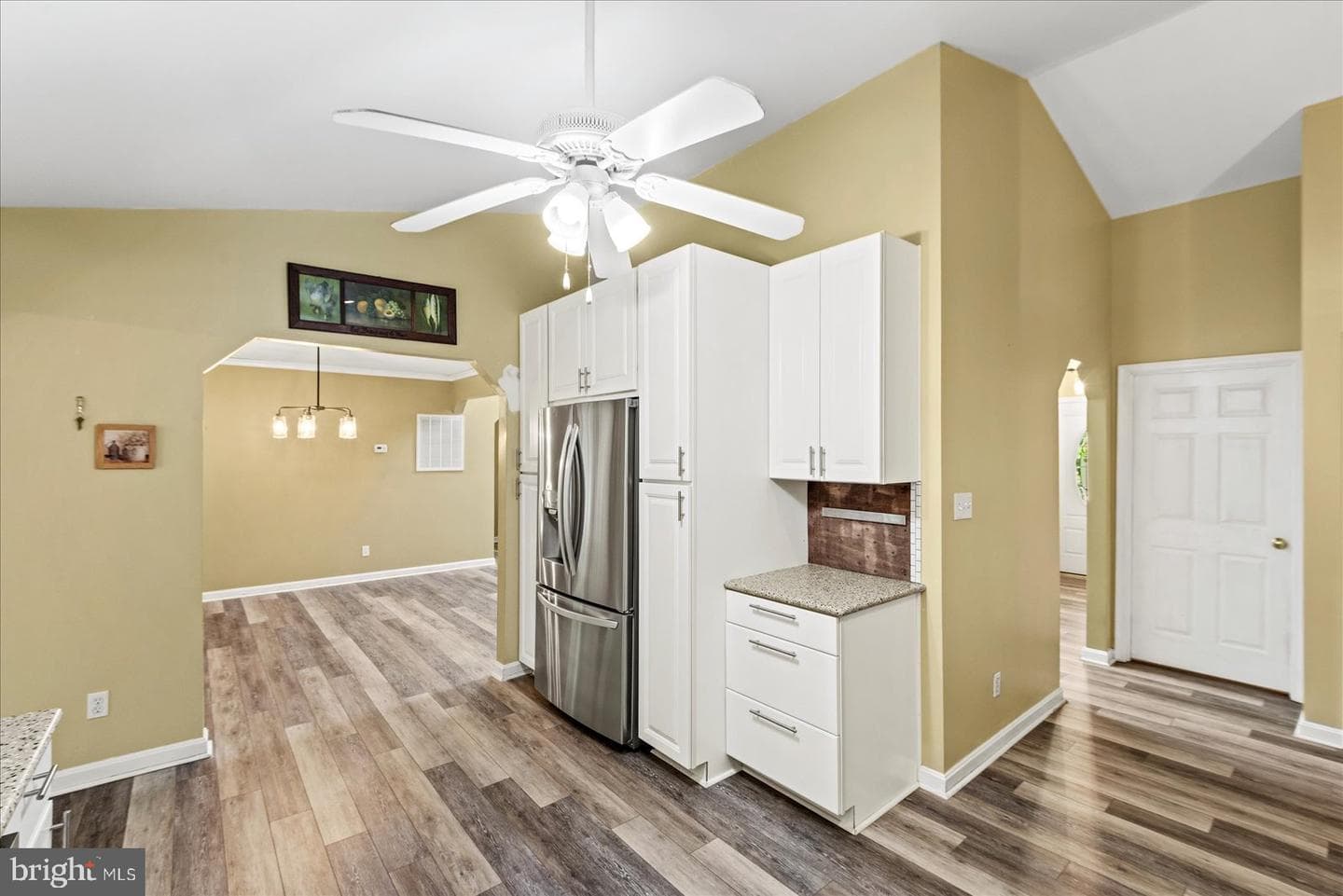 220 Creekside Drive photo 10