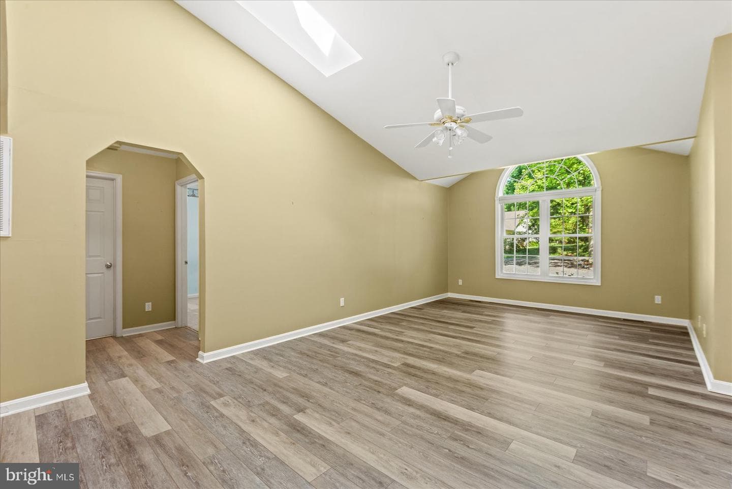 220 Creekside Drive photo 12