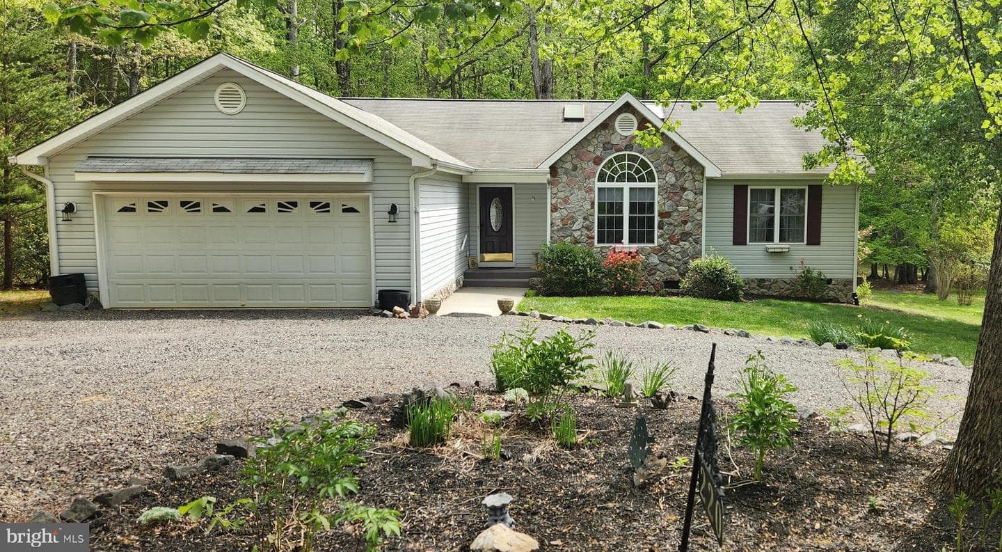 220 Creekside Drive photo 51