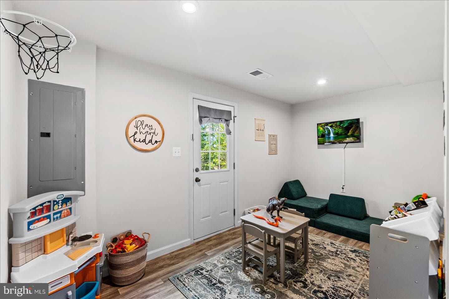 2854 Farzi Circle photo 5