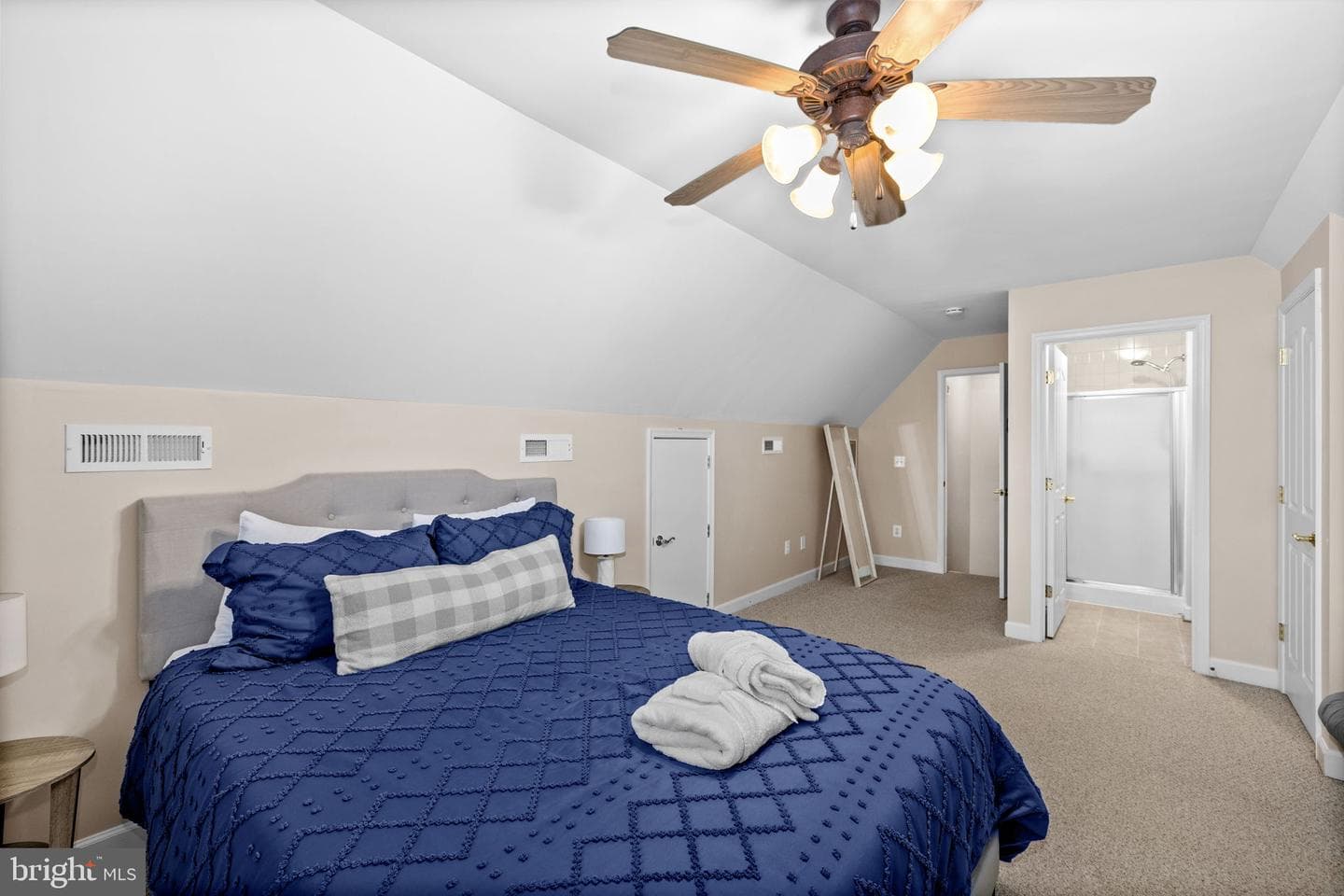 17289 Miss Mollys Lane photo 19