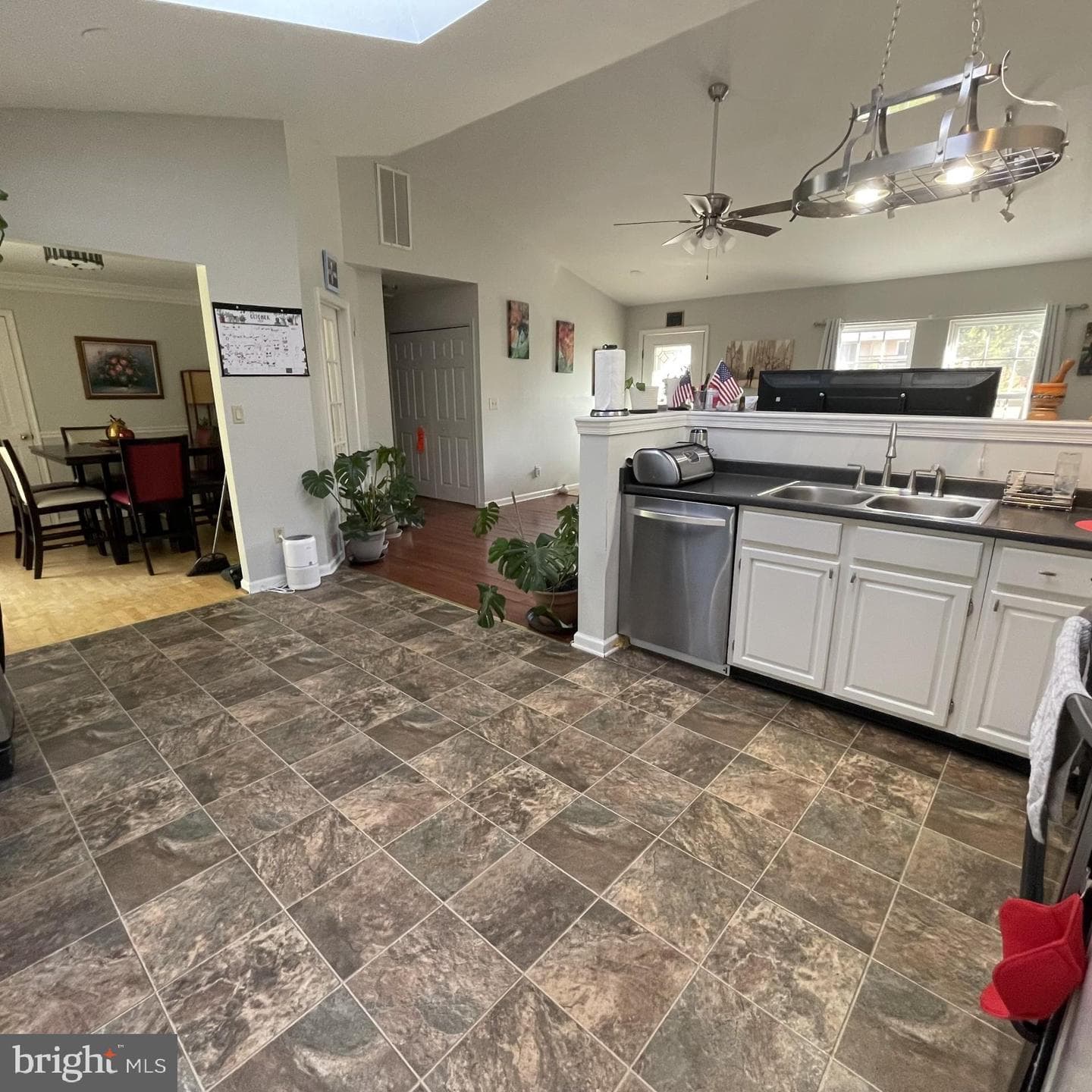 109 Fairfax Lane photo 11