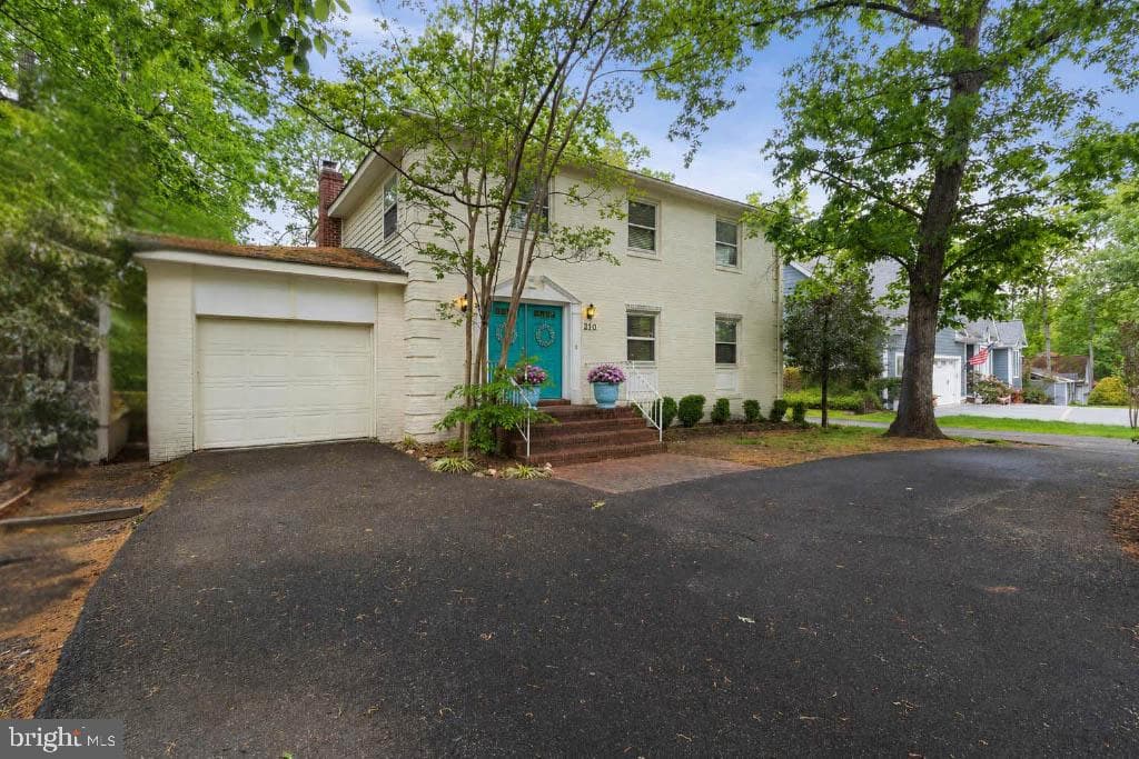 210 Limestone Lane photo 3