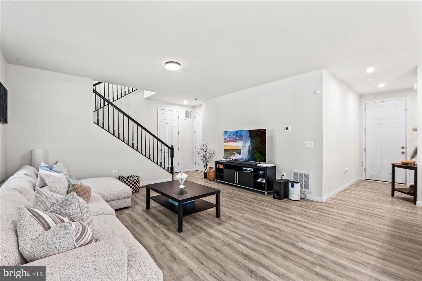 2848 White Tail Drive photo 8