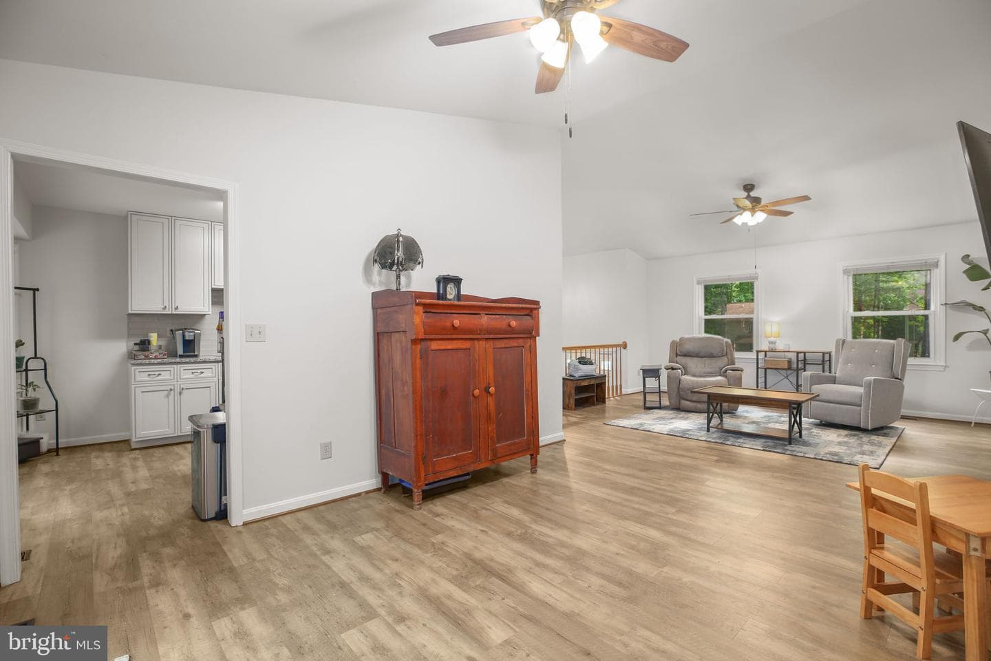 132 Jefferson Avenue photo 12
