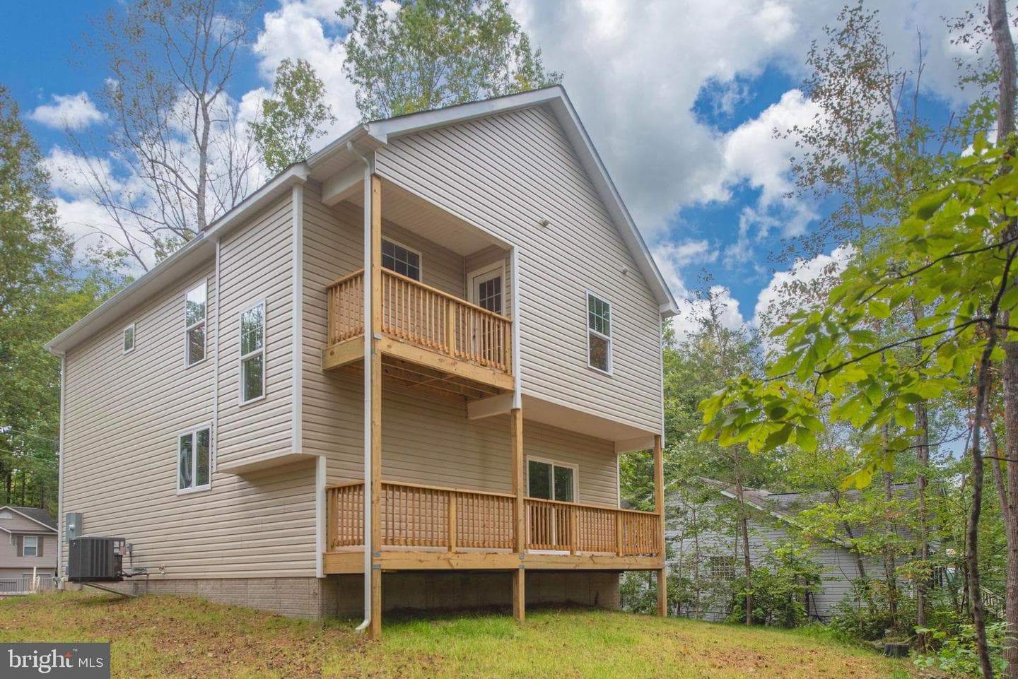 104 Butler Circle photo 2