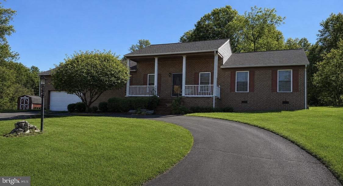 9383 Petersburg Lane, Orange