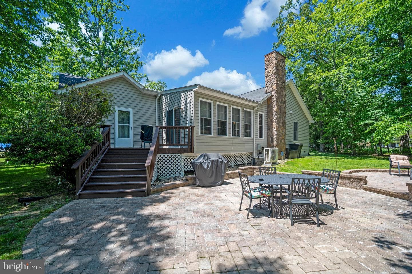 124 Republic Avenue photo 39
