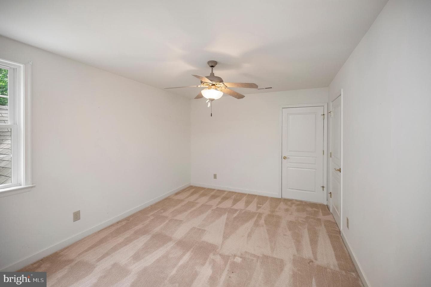 909 Eastover Parkway photo 47