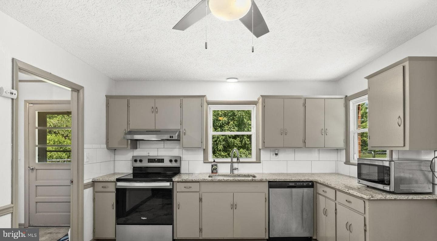 17195 Oakshade Road photo 9