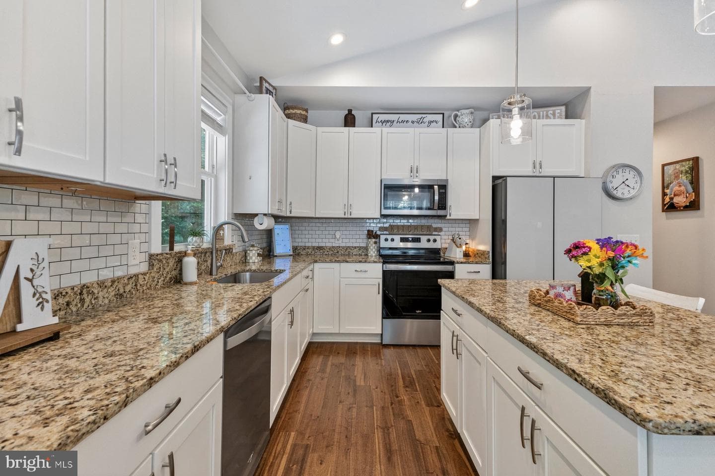 105 Edgemont Circle photo 13