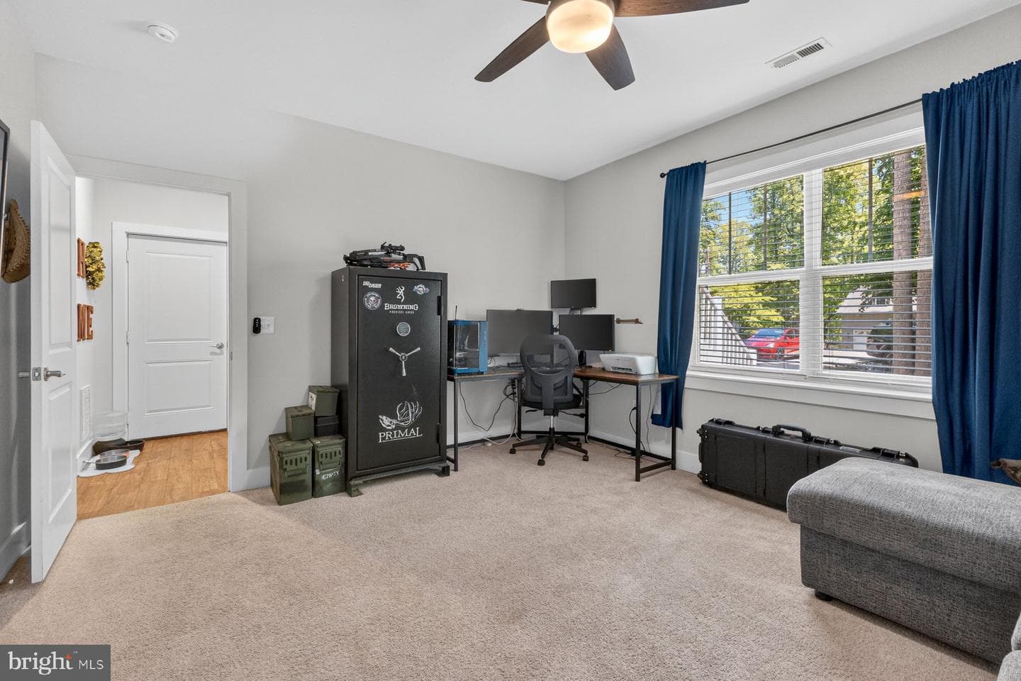 105 Edgemont Circle photo 32