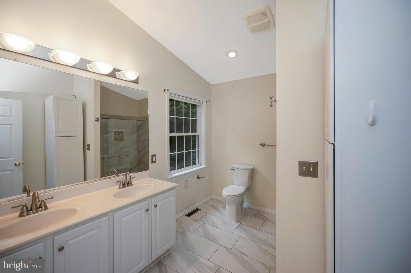 1011 Eastover Parkway photo 22