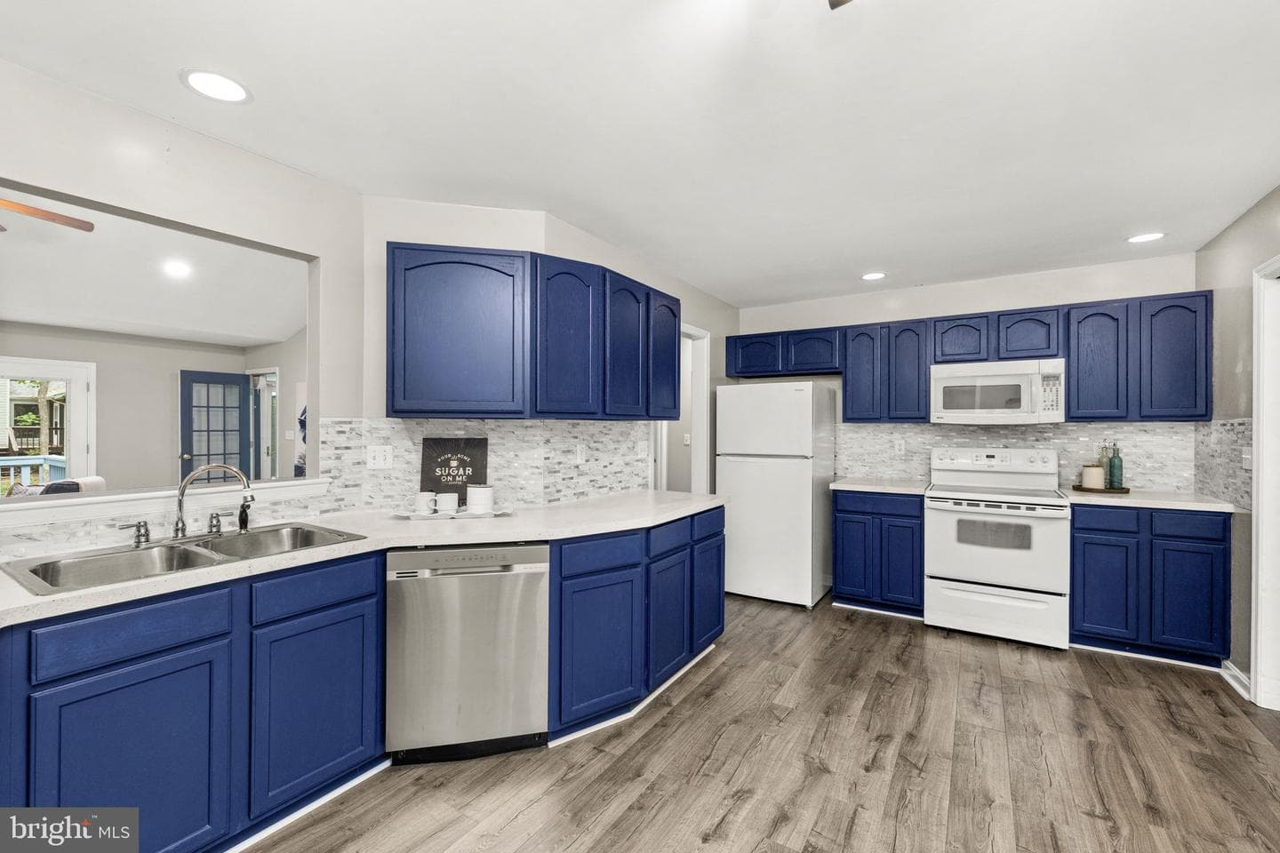 104 Federal Road photo 15