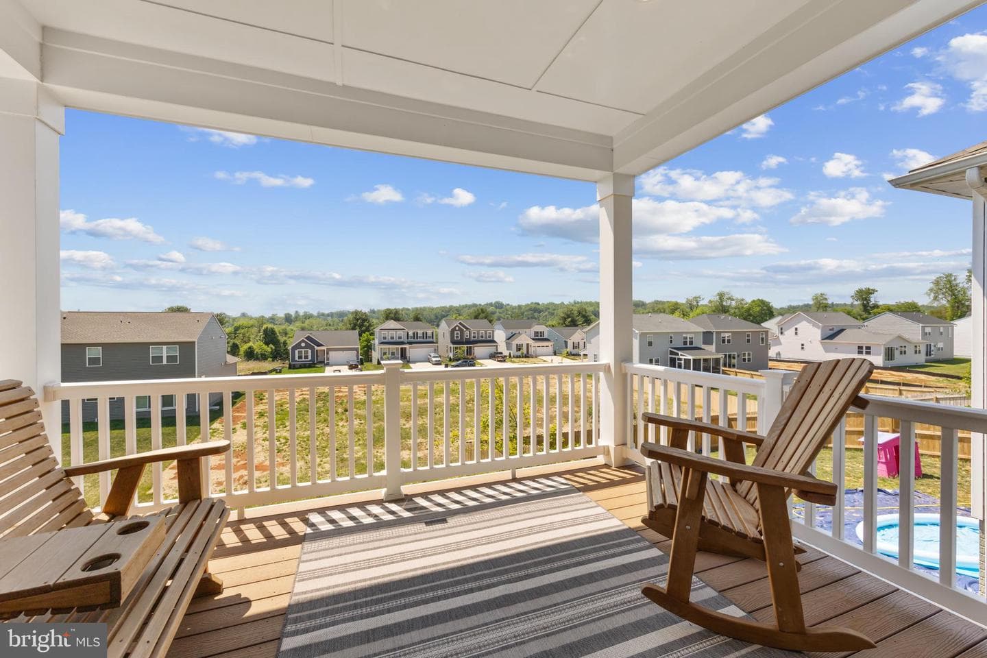 614 Clover Ln photo 19