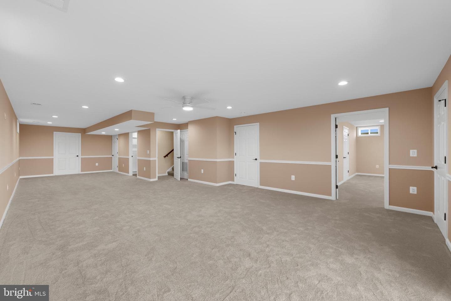 614 Clover Ln photo 39