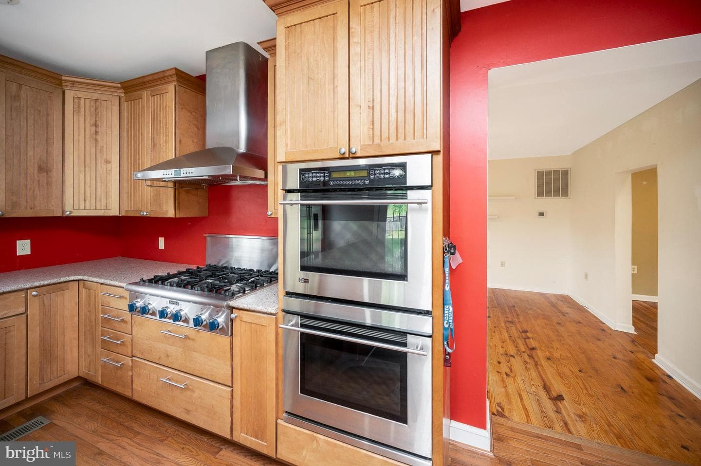 23202 Village Road photo 25