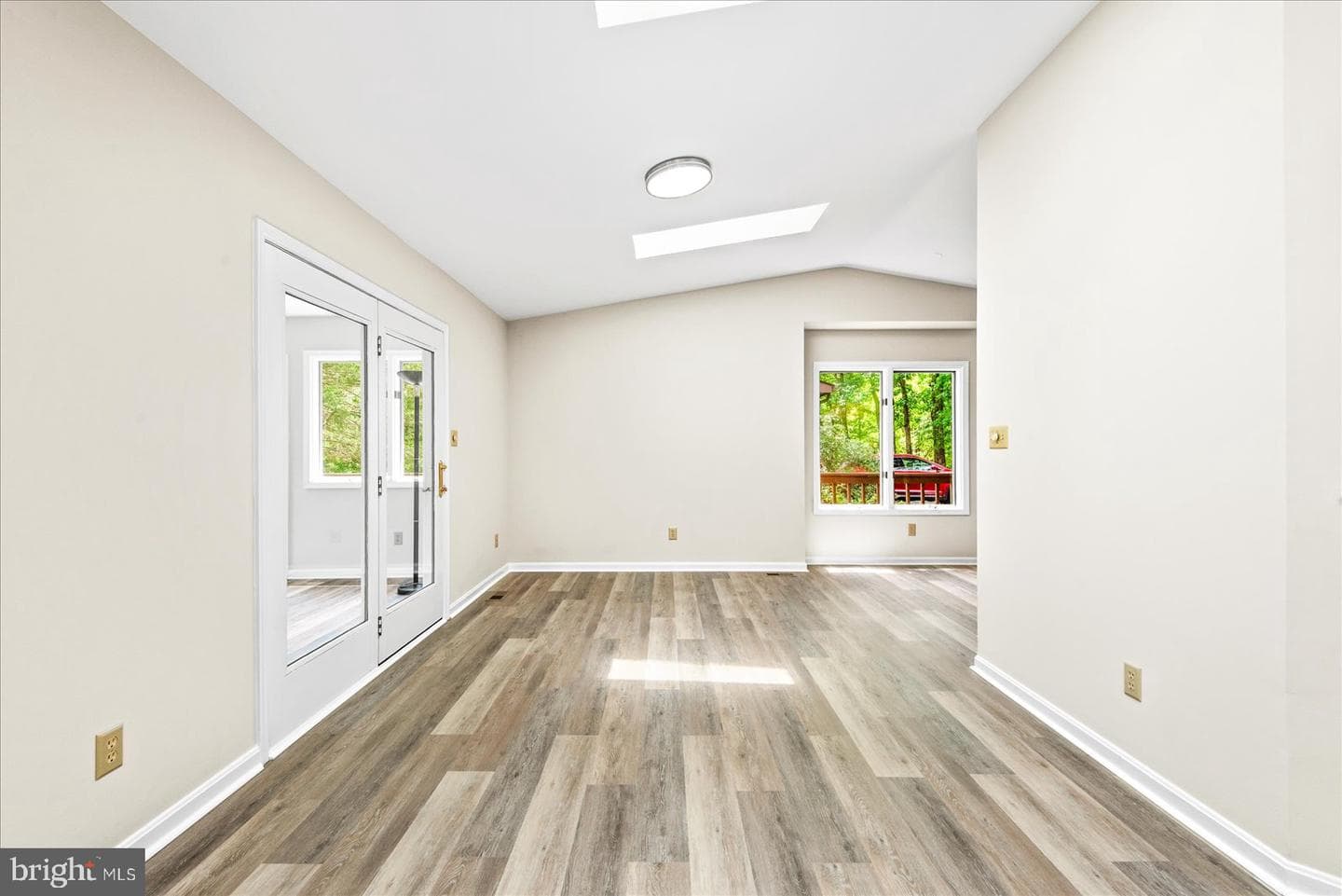 705 Mt Pleasant Drive photo 11