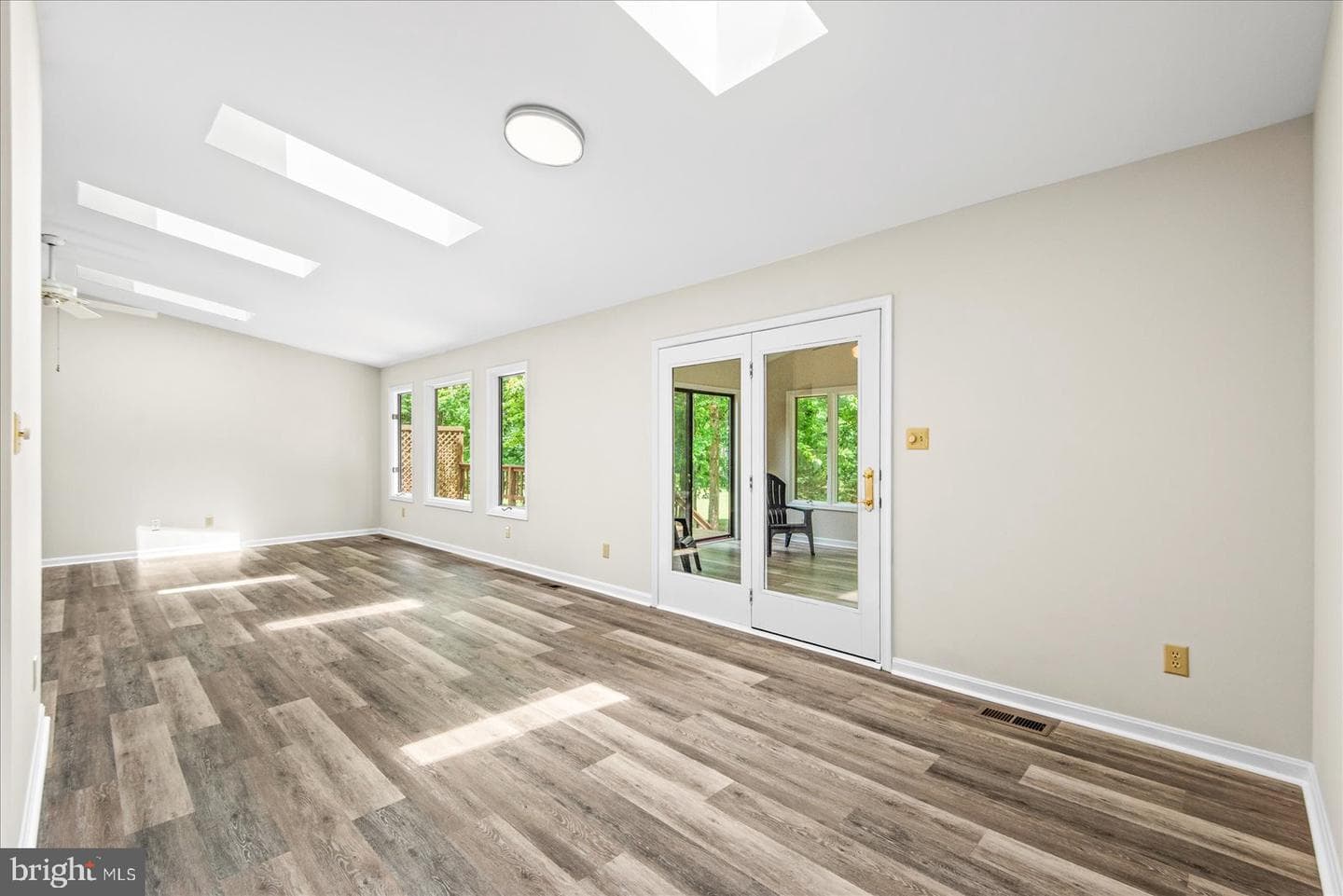 705 Mt Pleasant Drive photo 12