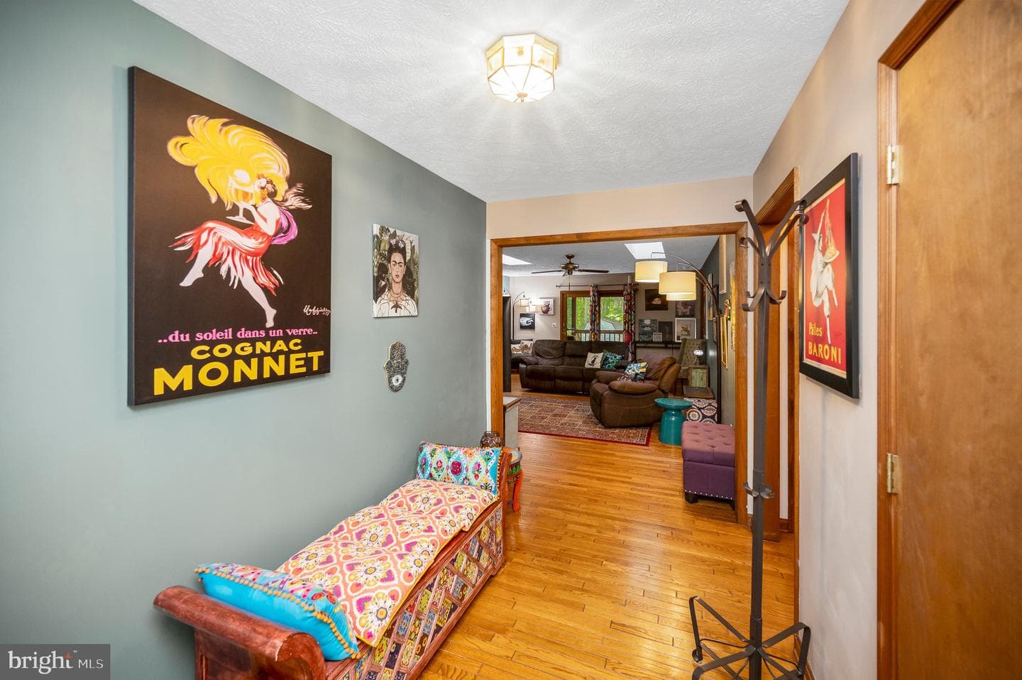 108 Winchester Lane photo 4