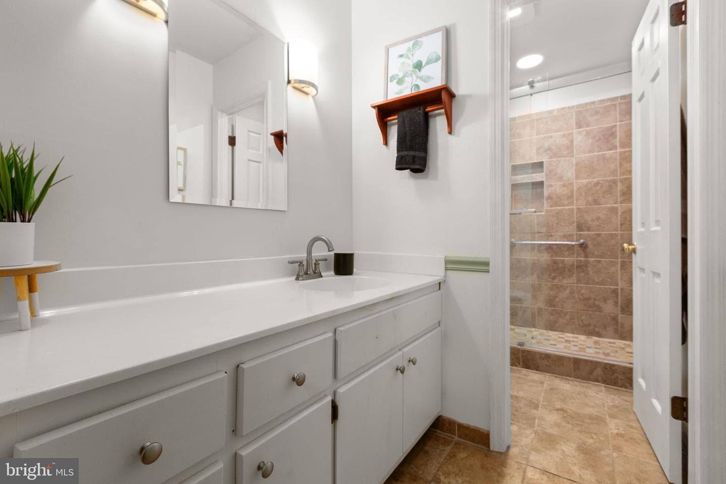 102 Eagle Court photo 18