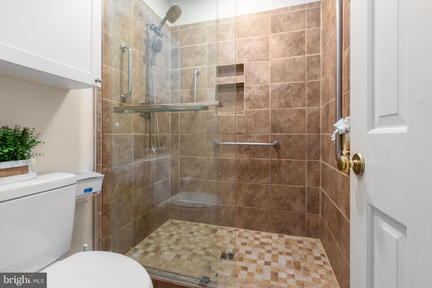 102 Eagle Court photo 19