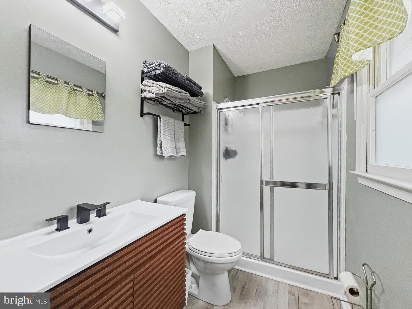 1353 Lakeview Parkway photo 27