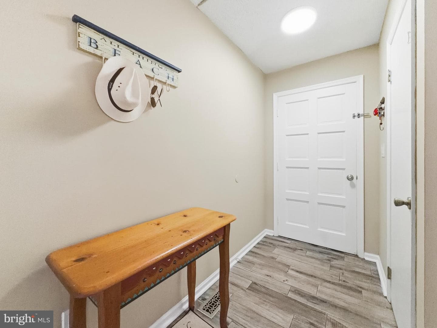 1353 Lakeview Parkway photo 7